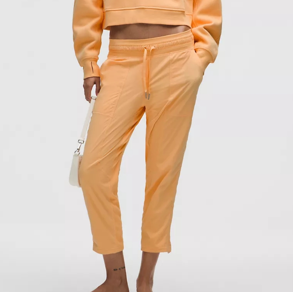 NWT Lululemon Dance Studio MR Mid Rise Cropped Pant RKML Rock Melon Size 0
